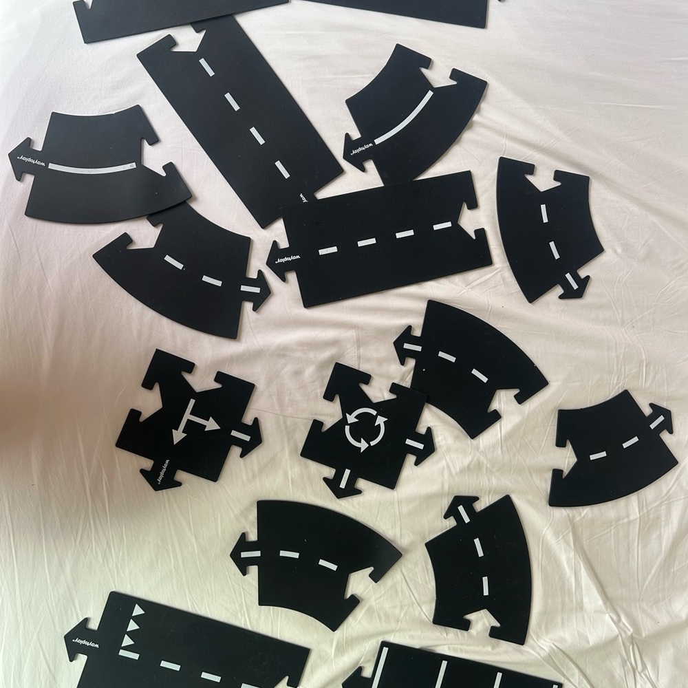 Waytoplay Expressway Flexible Toy Road – 16 Piece Set